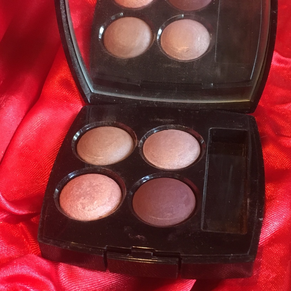 Chanel four-color eyeshadow